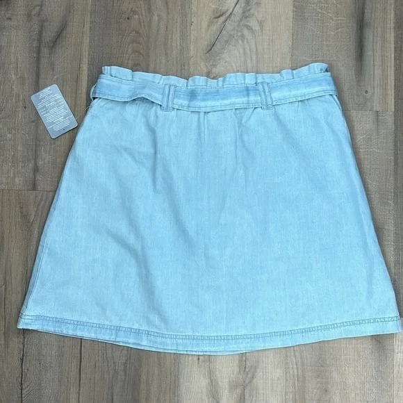 Disney parks Cinderella themed denim skirt with patches size medium - Picture 6 of 6